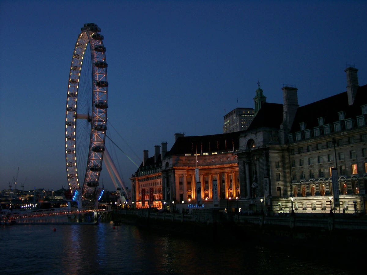 LONDON EYE.JPG