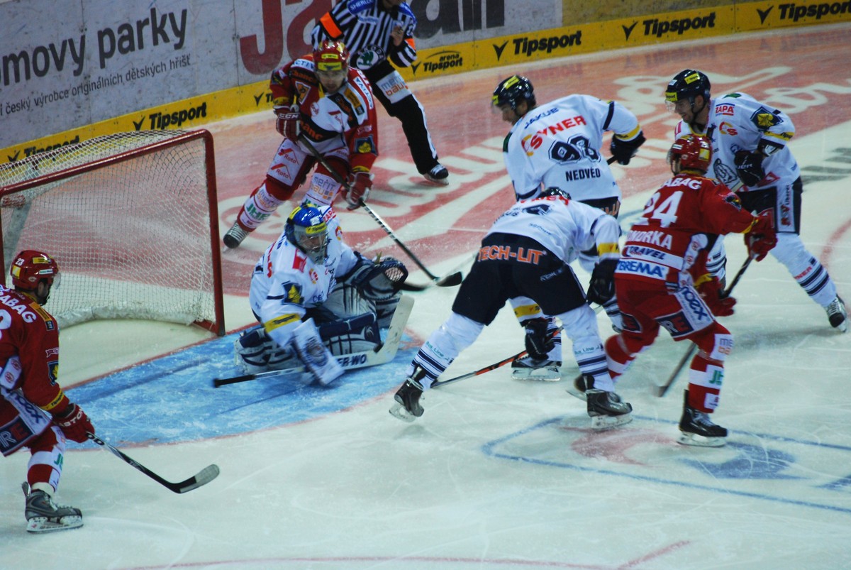 BÍLÝ TYGŘI_SLAVIA VS_PLAY OFF_2011_74