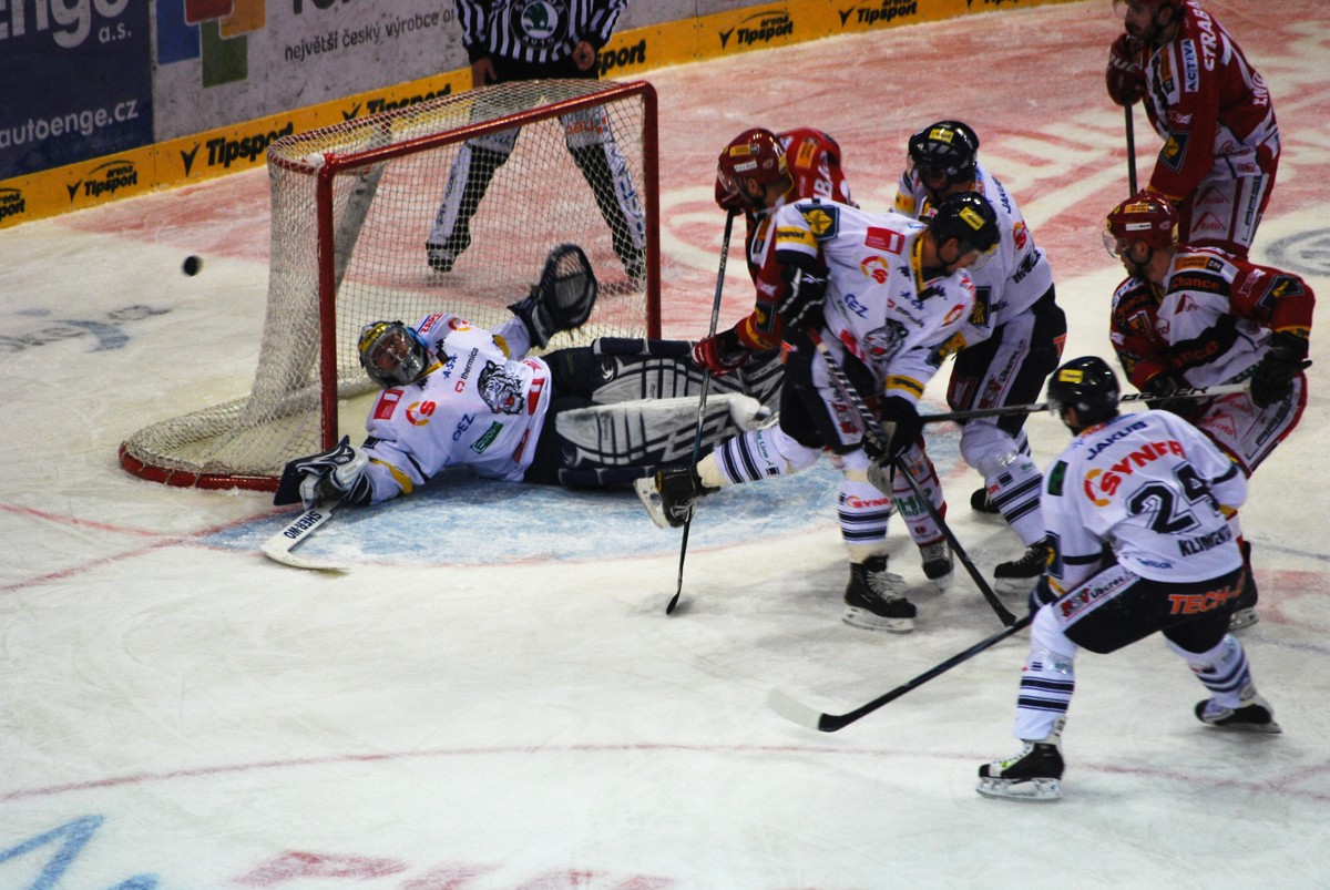 BÍLÝ TYGŘI_SLAVIA VS_PLAY OFF_2011_92