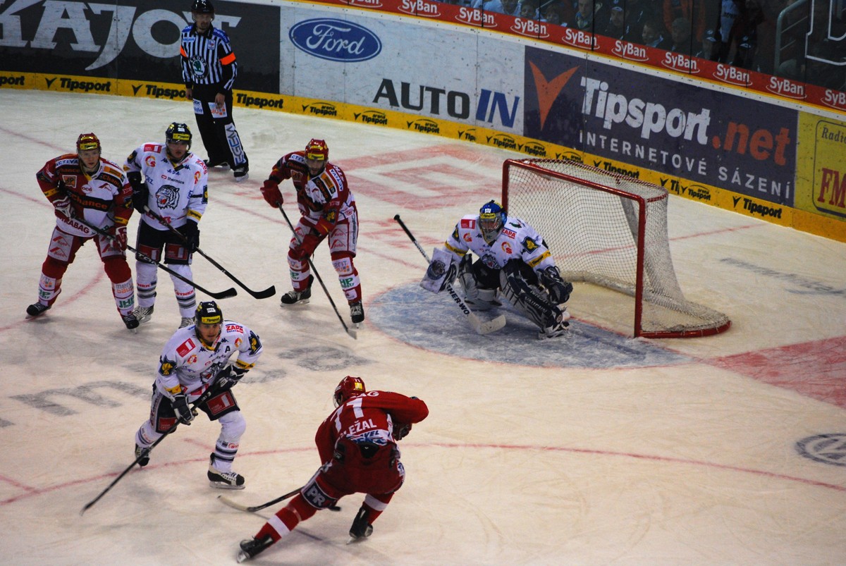 BÍLÝ TYGŘI_SLAVIA VS_PLAY OFF_2011_98